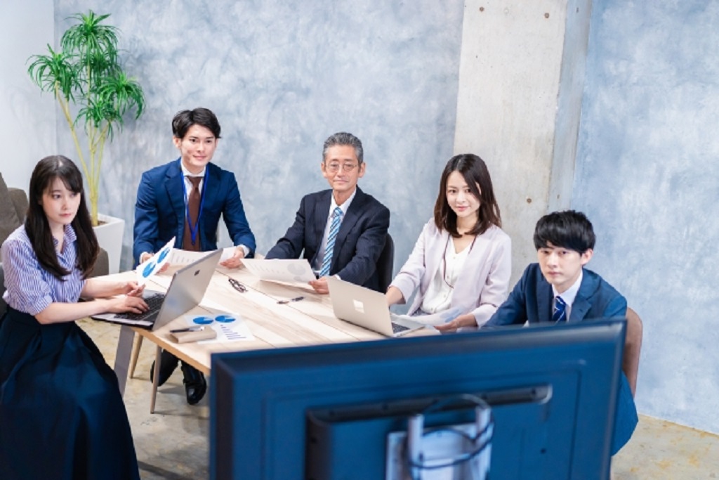 人材確保に努める塾講師の面々