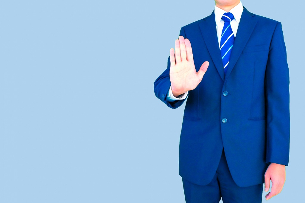 解雇予告手当の扱いに違反があるのはNG