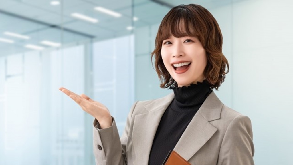 人事部の女性がコツを紹介する様子