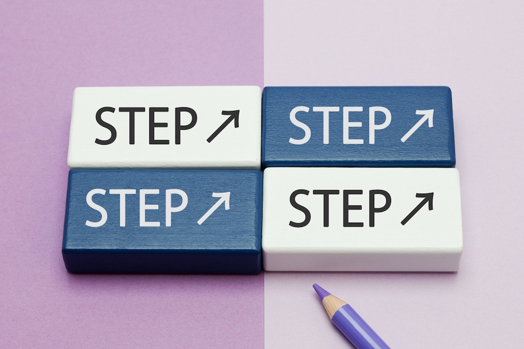 色鉛筆とSTEPの文字