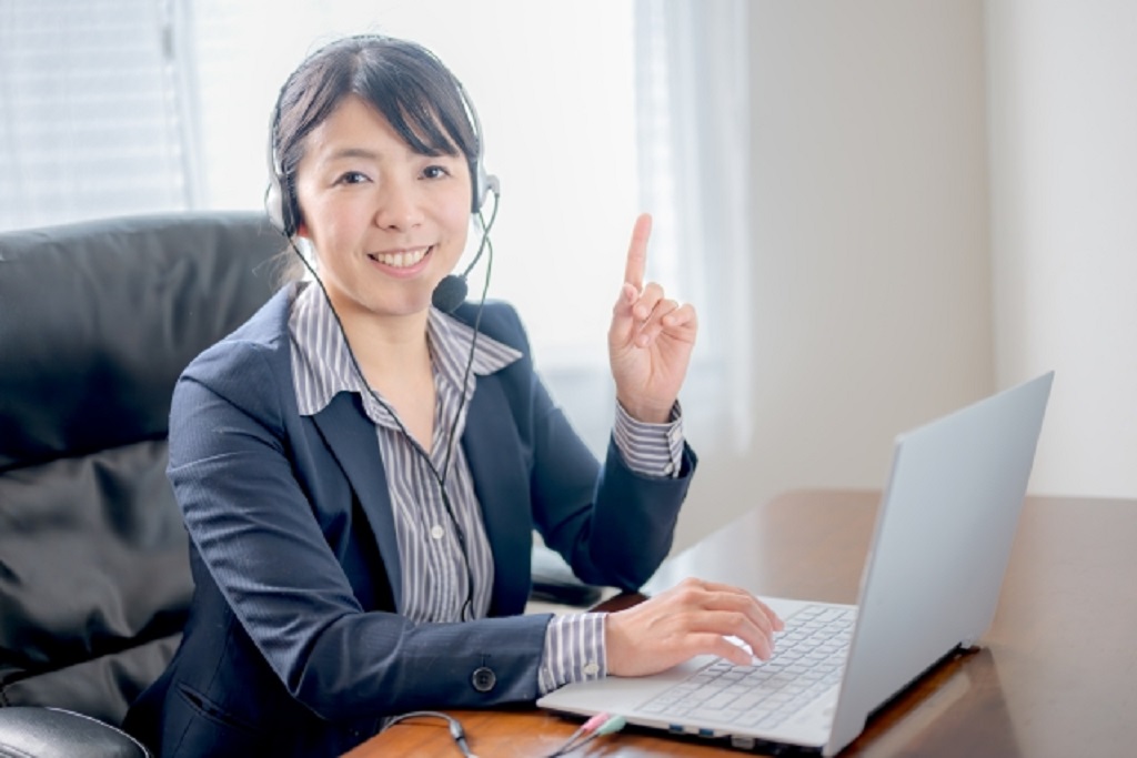 派遣オペレーターの女性