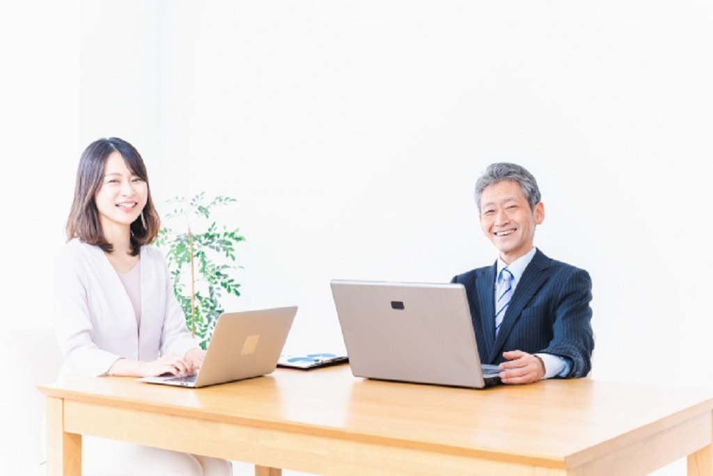面接担当者を表現