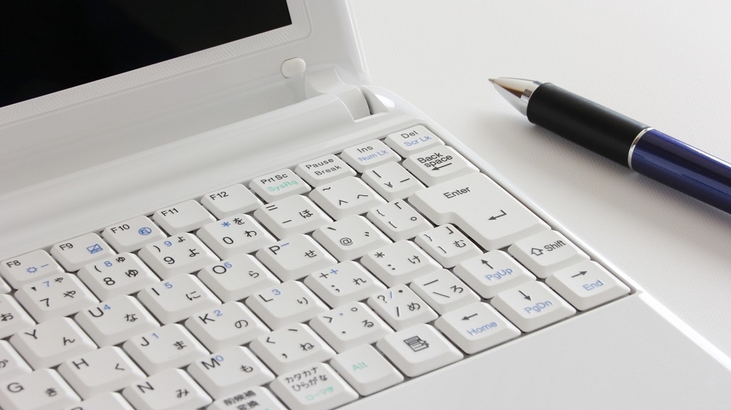 内定承諾書のデータが格納されているPC