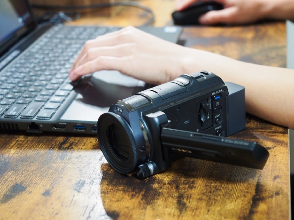 採用サイトに動画を載せるプロセスの一コマ