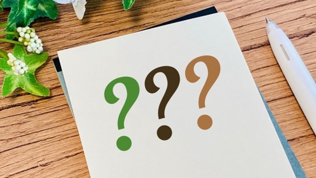 「???」と書かれた紙