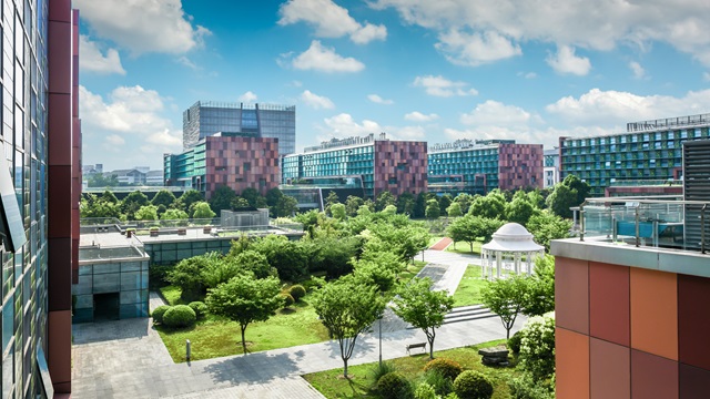 上空から映した大学の様子